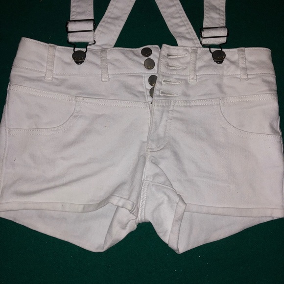 Overall shorts - Picture 2 of 3